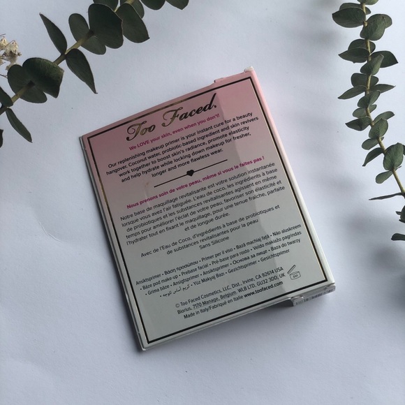 TOO FACED COSMETICS
Replenishing Face Primer - Picture 5 of 7